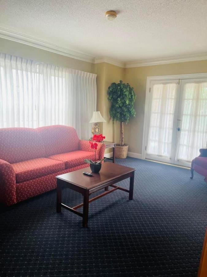 Senate Suites Extended Stay Hotel Topeka Dış mekan fotoğraf