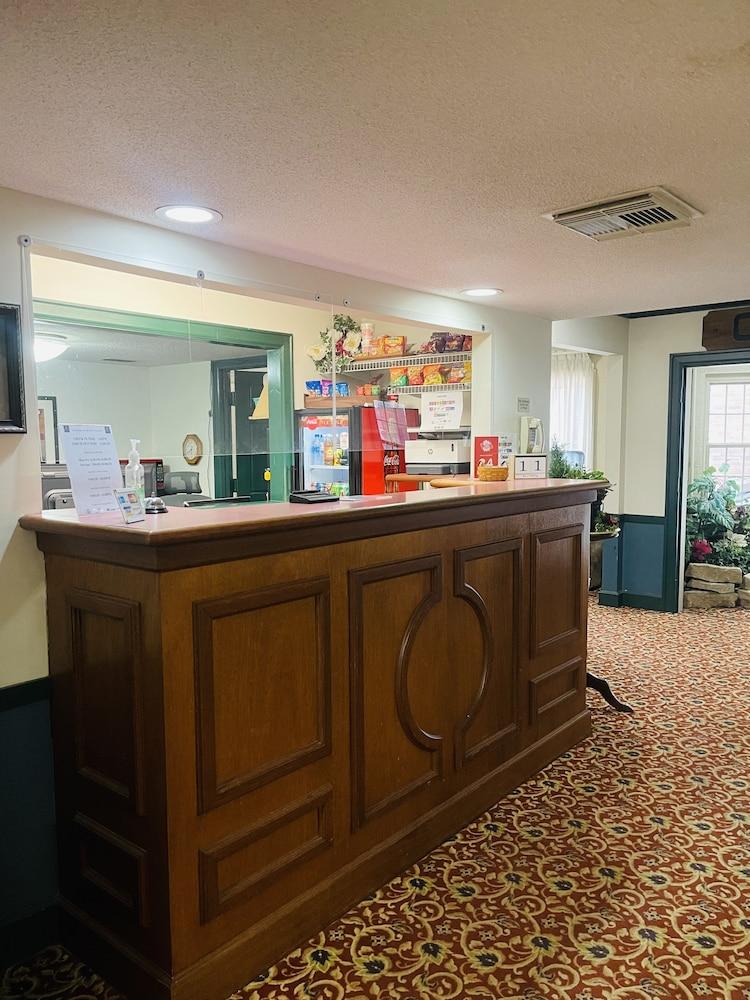 Senate Suites Extended Stay Hotel Topeka Dış mekan fotoğraf