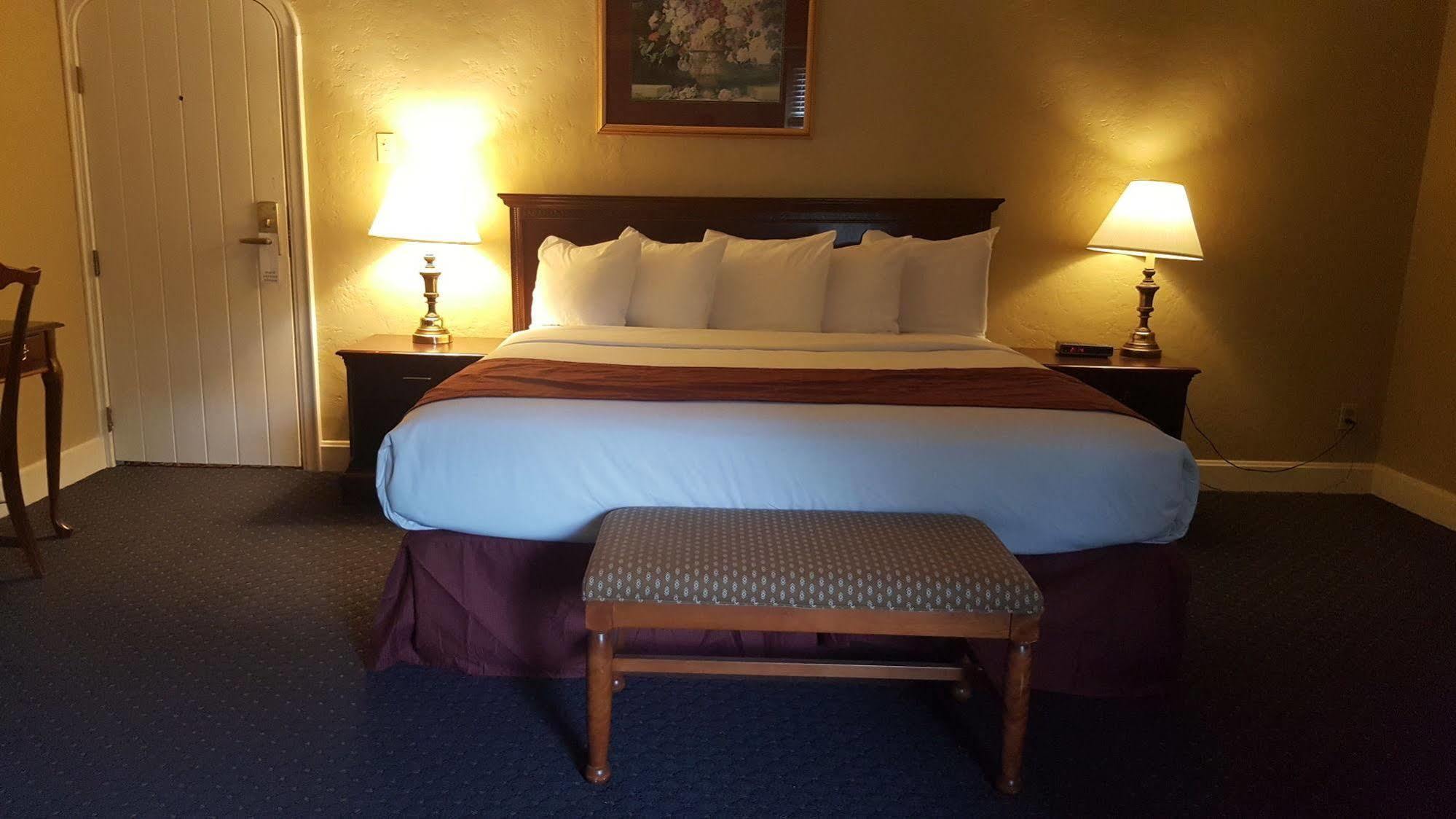 Senate Suites Extended Stay Hotel Topeka Dış mekan fotoğraf