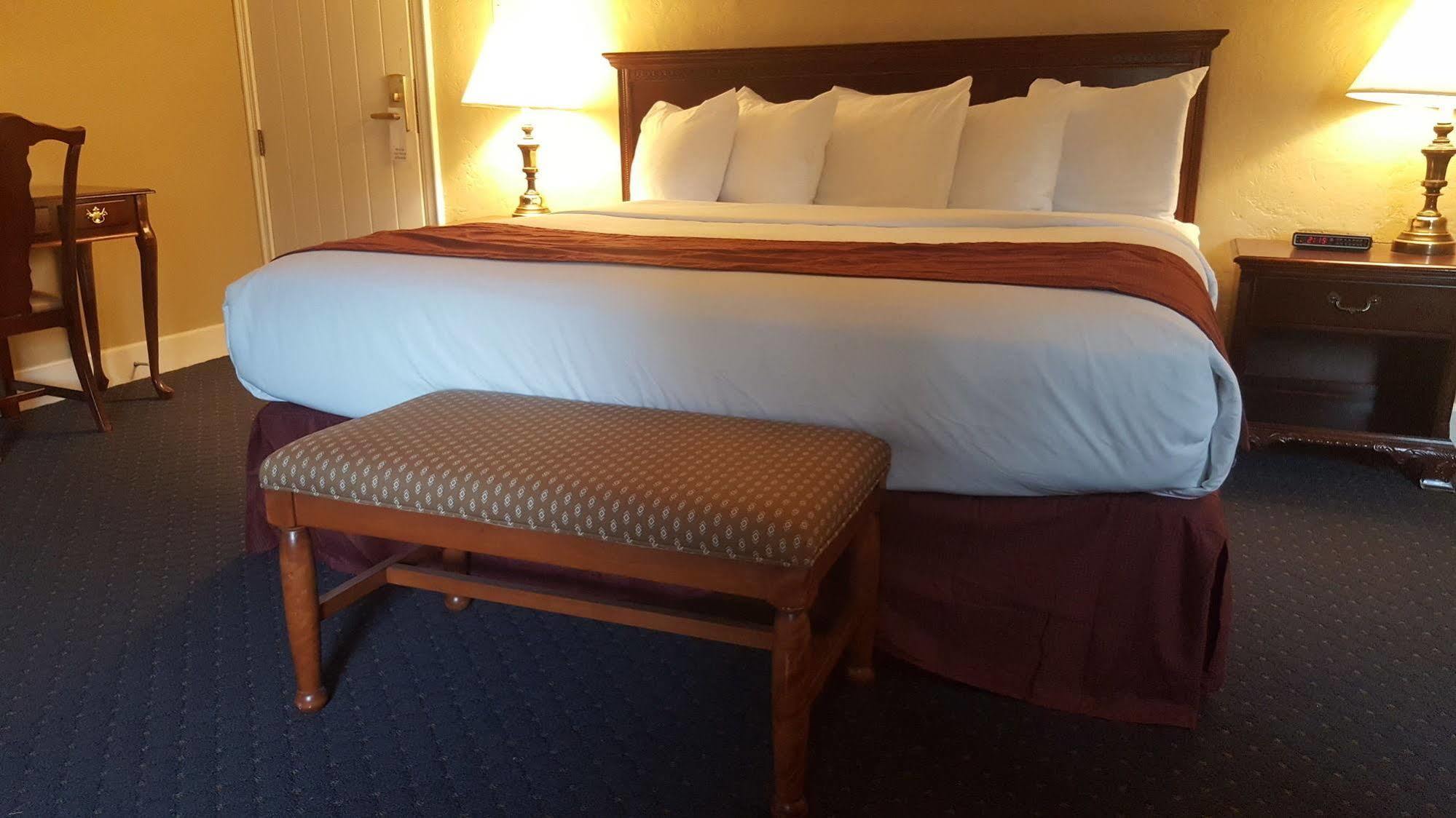 Senate Suites Extended Stay Hotel Topeka Dış mekan fotoğraf